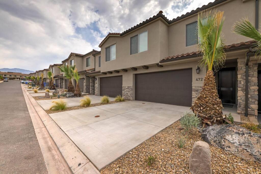 St George, Private Hot Tub/patio, New Community Holiday home *